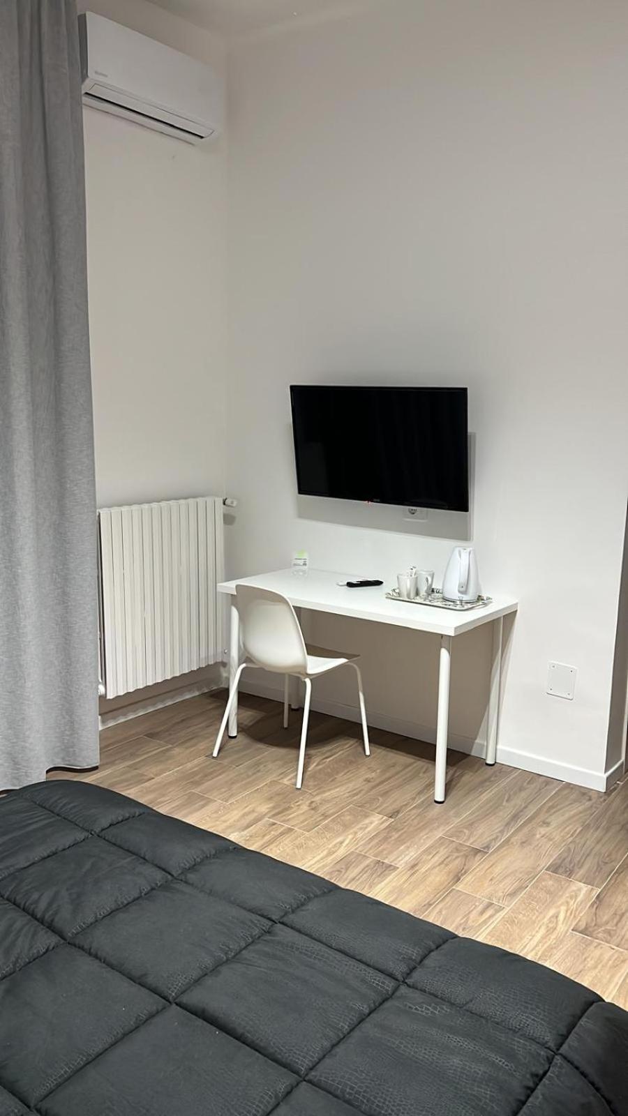 פויג'ה Business Home Piazza Cesare Battisti B&B Residence מראה חיצוני תמונה